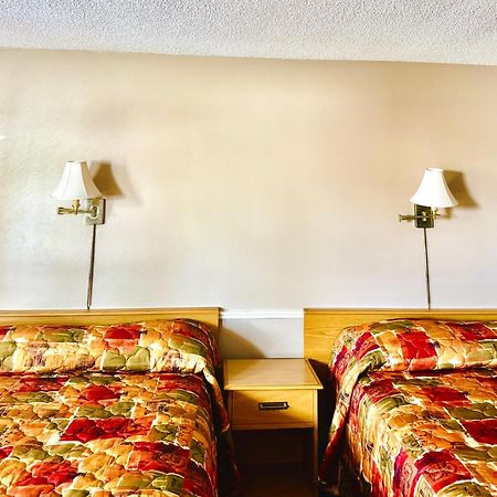 Adams Motel Sault Ste. Marie Bagian luar foto