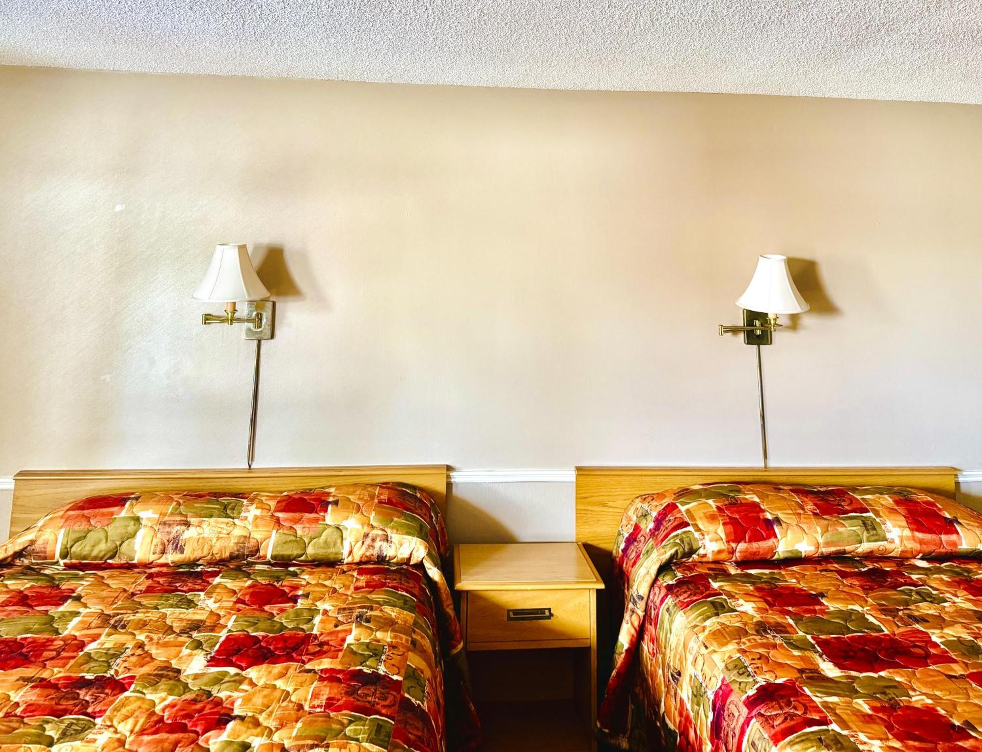 Adams Motel Sault Ste. Marie Bagian luar foto