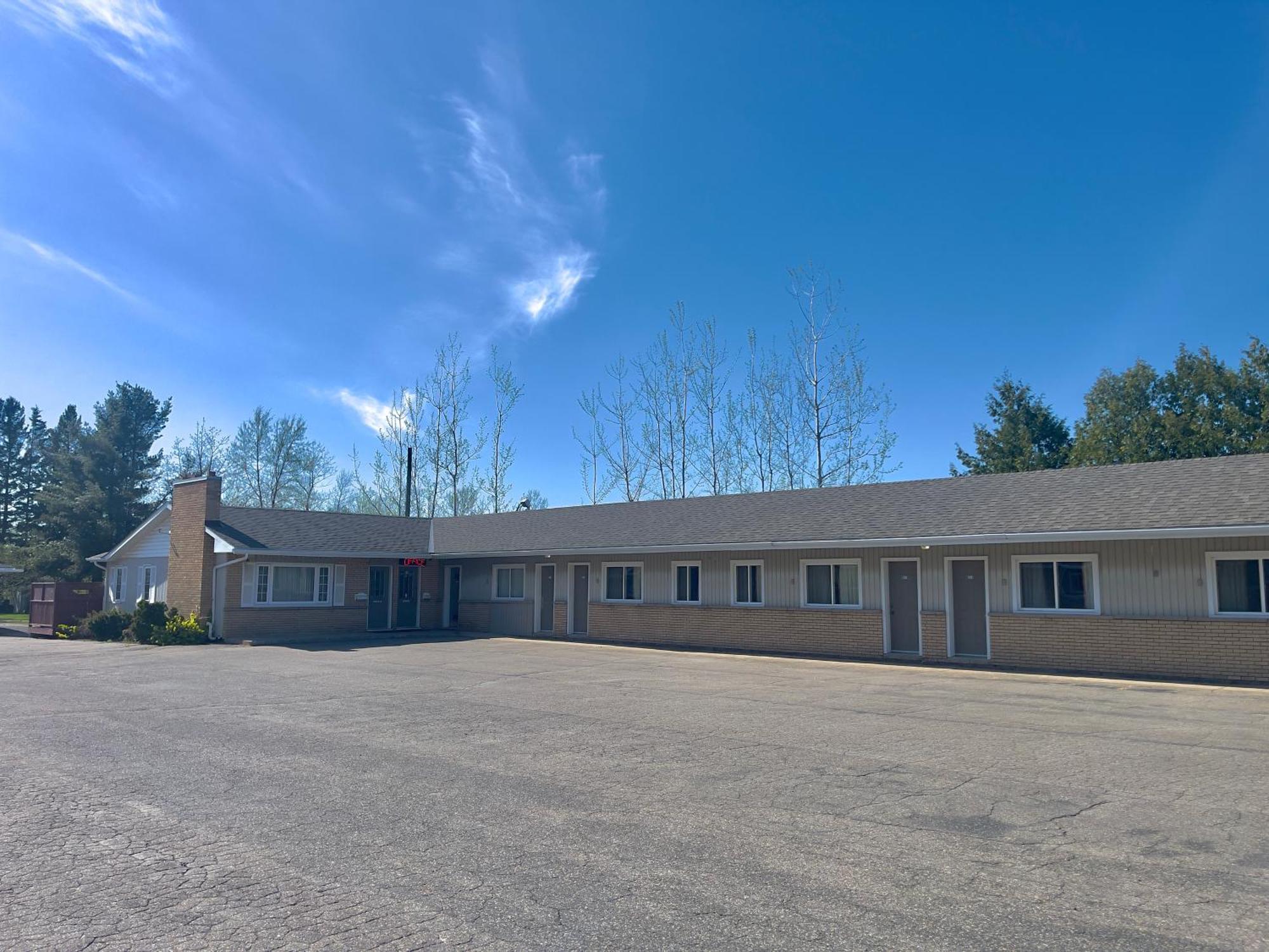 Adams Motel Sault Ste. Marie Bagian luar foto
