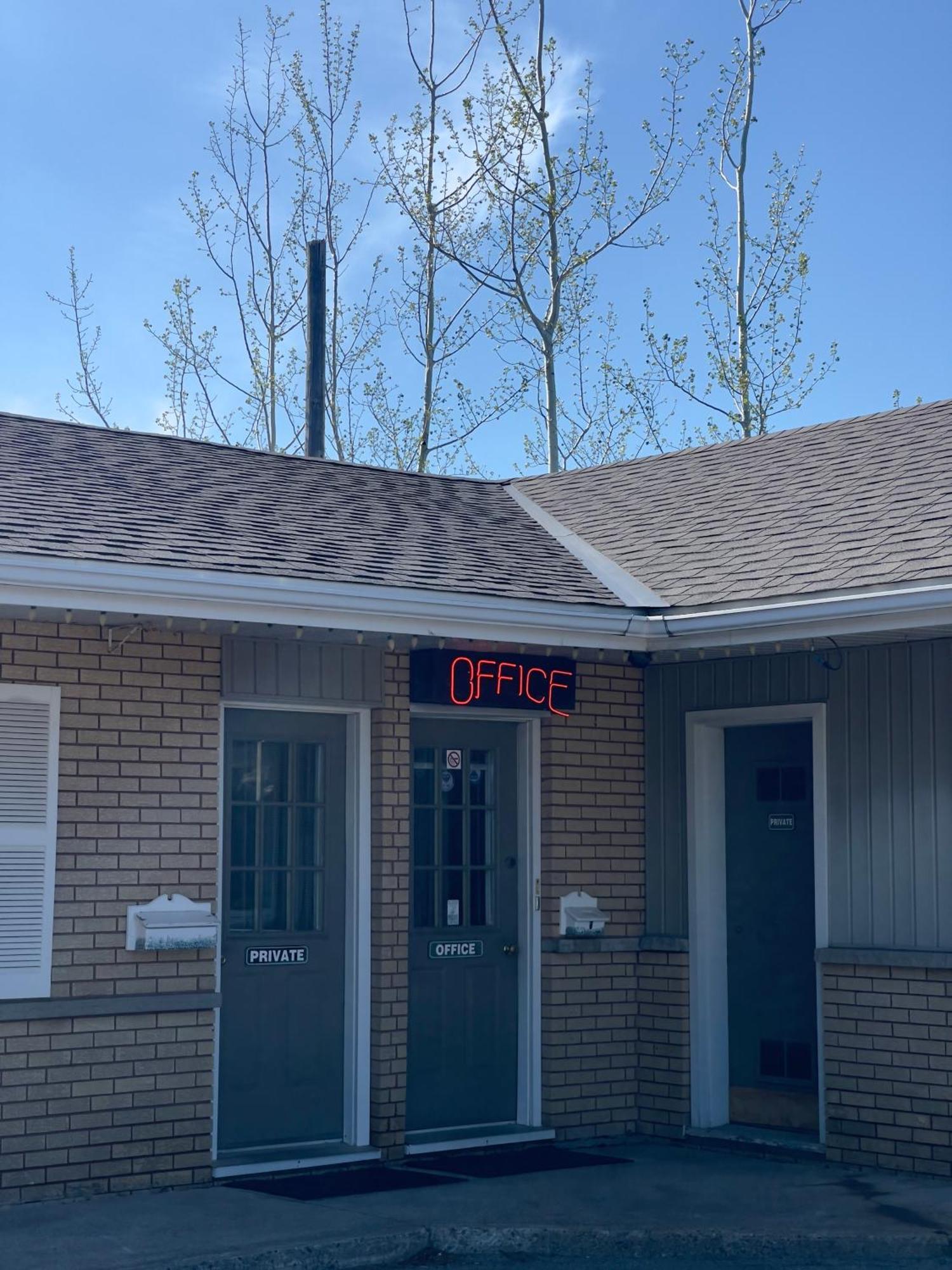 Adams Motel Sault Ste. Marie Bagian luar foto